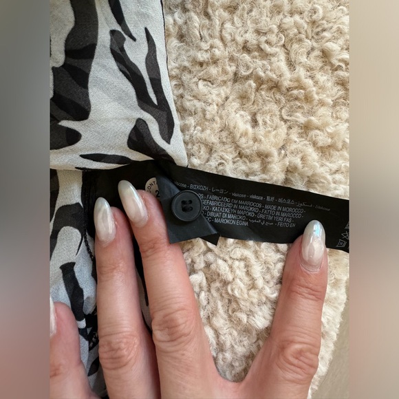 ZARA Zebra Button Down Shirt - Picture 7 of 7